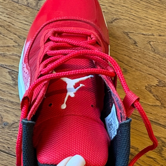 Nike Air Jordan 11 Mids Red size 11 like new - Picture 15 of 16